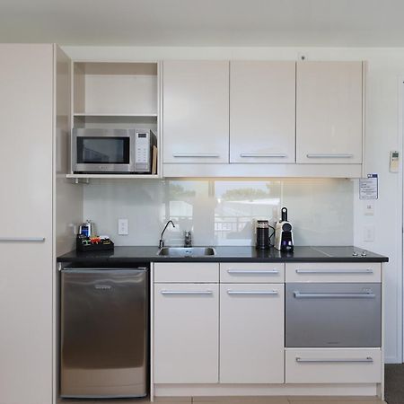 Palazzo Motor Lodge Nelson Kültér fotó A kitchen in a hotel